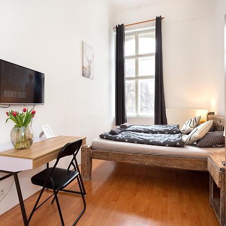 Cedar Inn Budapest - Palace District Экстерьер фото