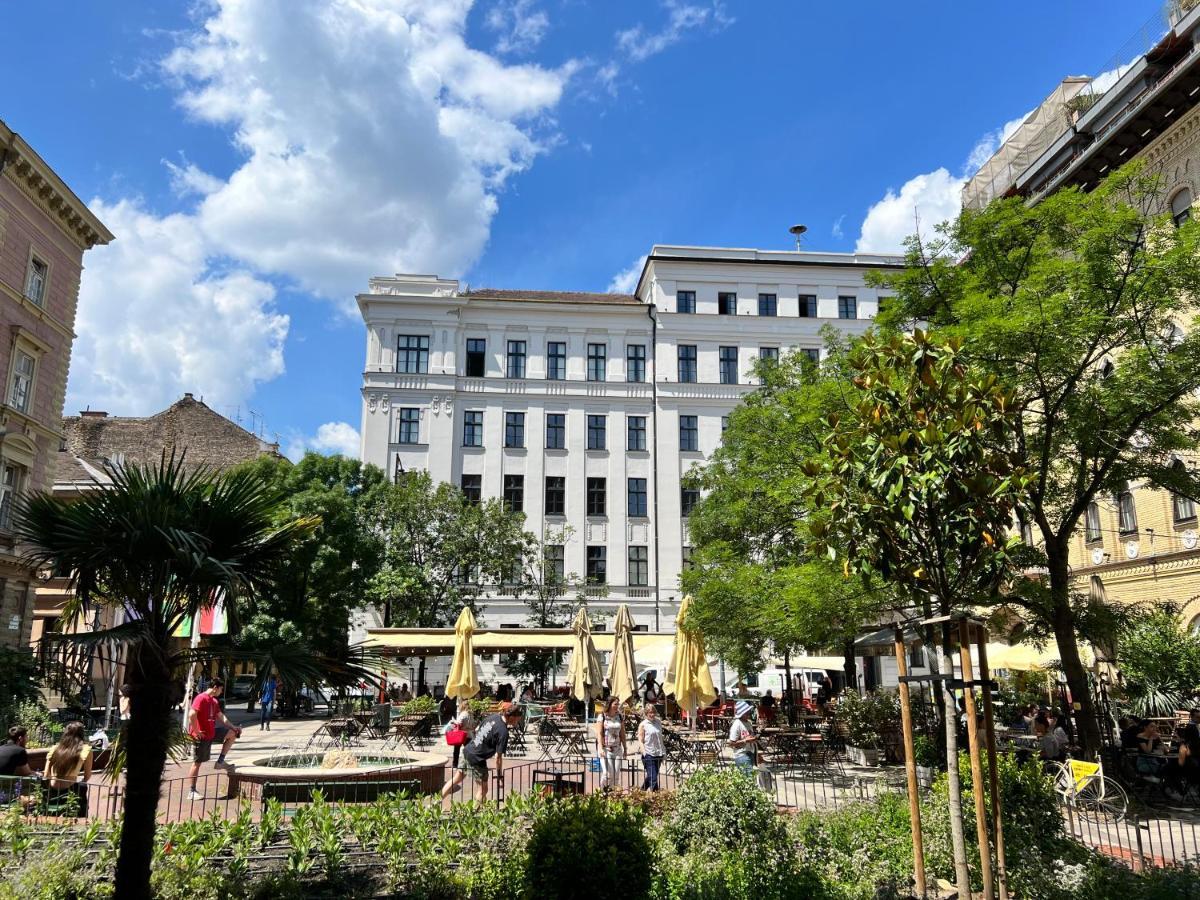 Cedar Inn Budapest - Palace District Экстерьер фото