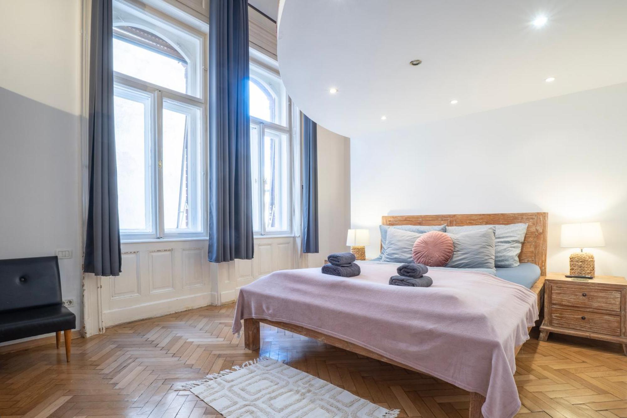 Cedar Inn Budapest - Palace District Экстерьер фото