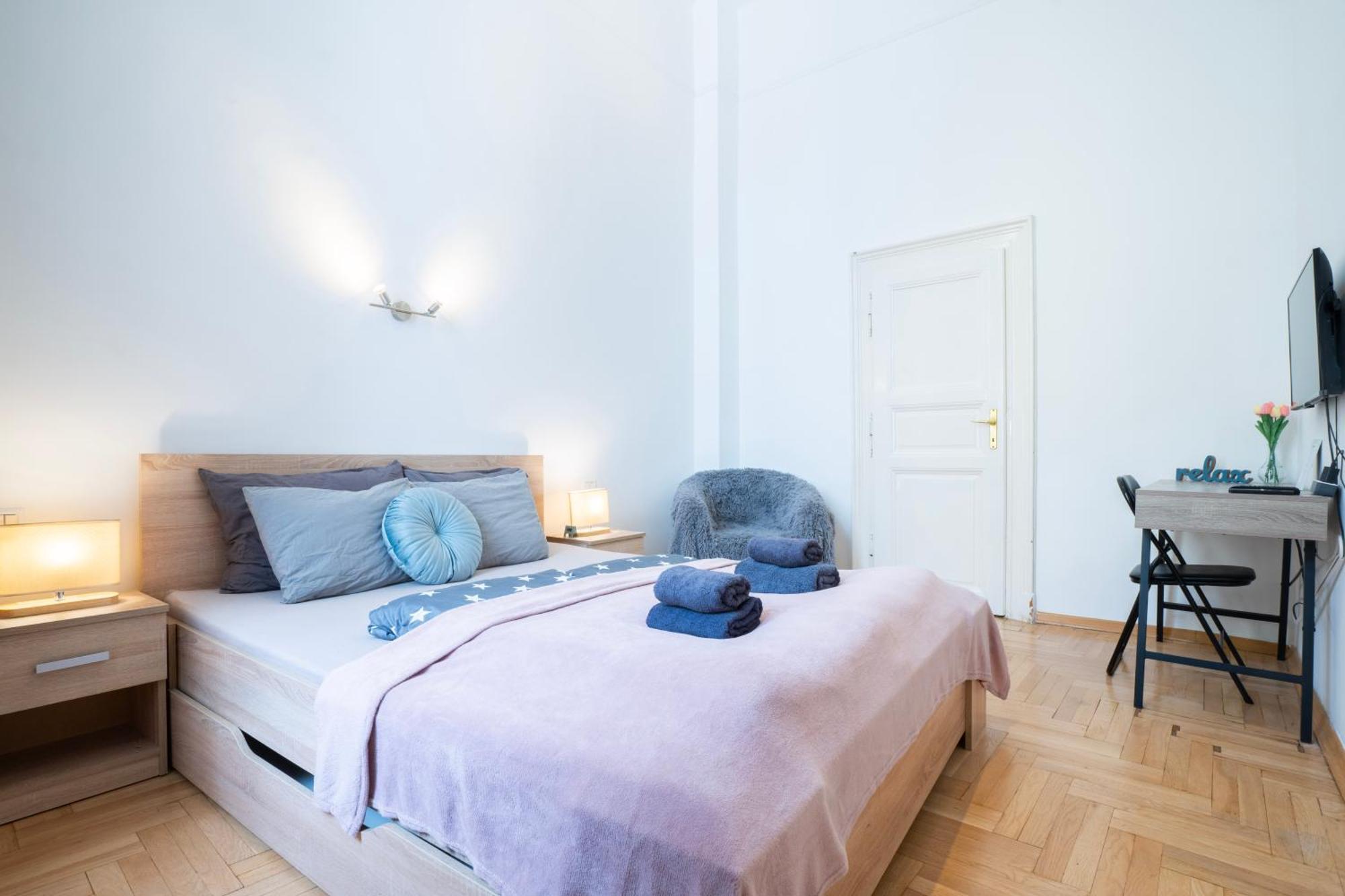 Cedar Inn Budapest - Palace District Экстерьер фото