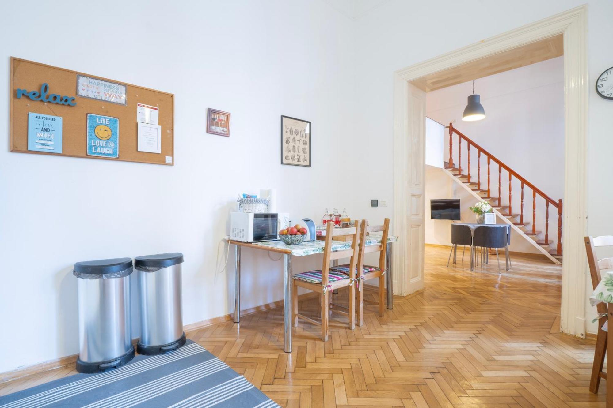 Cedar Inn Budapest - Palace District Экстерьер фото